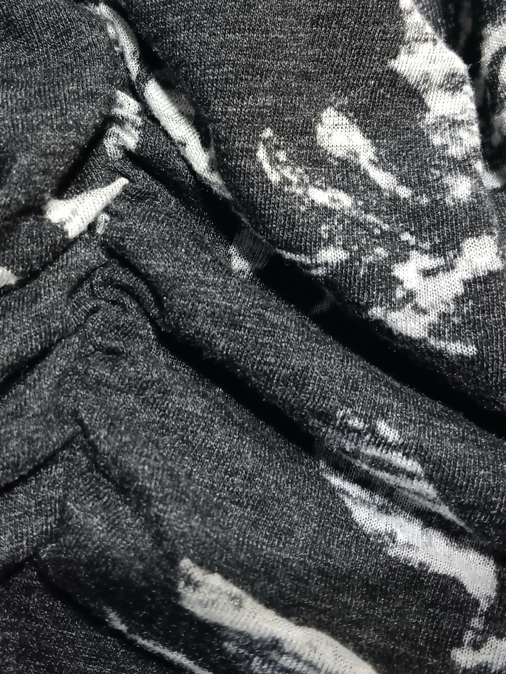Lane Bryant Size 22/24 Short Sleeve V-Neck Ruched Sides Gray White Floral - Picture 6 of 7